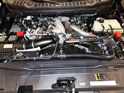 Certified 2024 Ford F350 Limited w/ FX4 Off-Road Package image 41