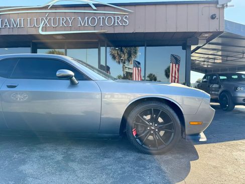 Used 2012 Dodge Challenger R/T RWD image 21