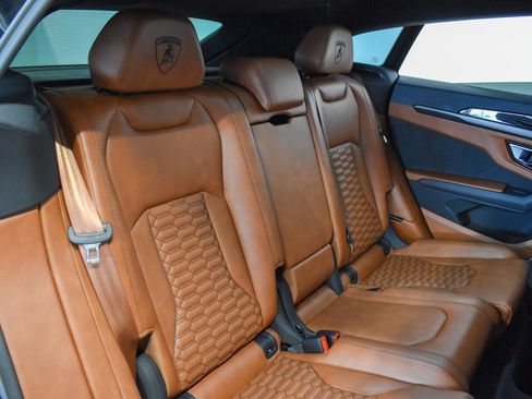 Used 2022 Lamborghini Urus image 40