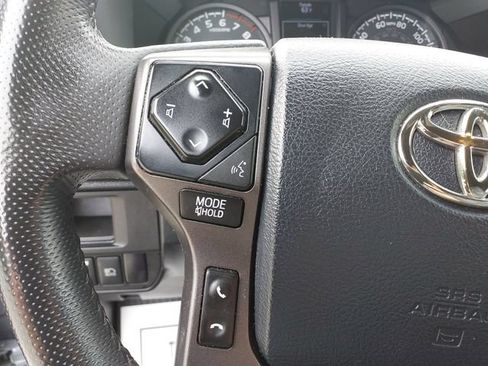 Used 2018 Toyota Tacoma TRD Sport w/ Technology Package AWD/4WD image 20