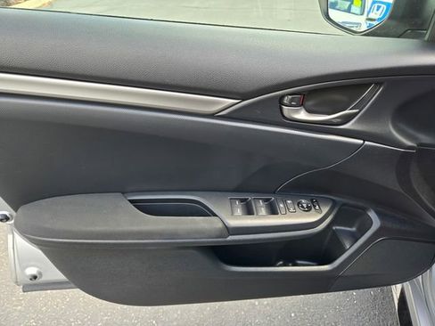 Used 2018 Honda Civic Sport image 15