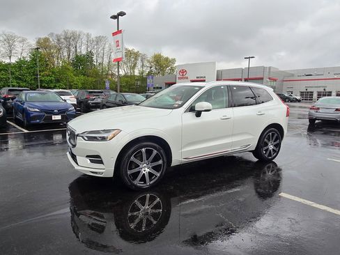 Used 2018 Volvo XC60 T5 Inscription w/ Convenience Package AWD/4WD image 3