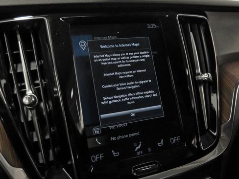 Used 2021 Volvo V60 T5 Momentum w/ Climate Package image 29