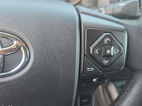 Used 2023 Toyota Tacoma TRD Off-Road image 17