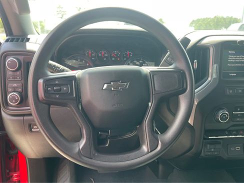 Used 2021 Chevrolet Silverado 1500 Custom Trail Boss w/ LPO, Dark Essentials Package AWD/4WD image 15