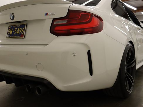 Used 2017 BMW M2 RWD image 9