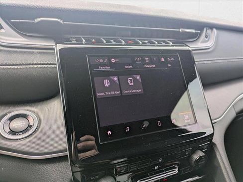 New 2025 Jeep Grand Cherokee L Altitude image 4