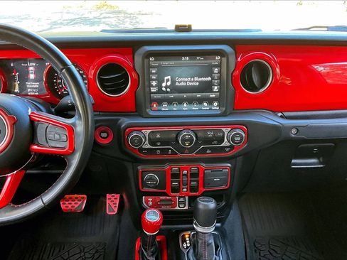 Used 2022 Jeep Gladiator Rubicon w/ Trailer Tow Package image 9