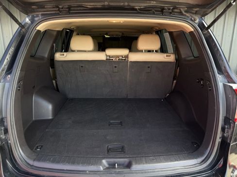 Used 2011 Hyundai Santa Fe Limited w/ Navigation Pkg 4 image 16
