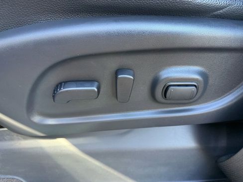 Used 2021 Nissan Titan PRO-4X w/ Pro-4x Convenience Package image 19