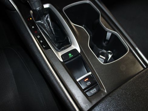 Used 2019 Honda Accord LX image 16
