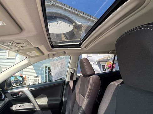 Used 2013 Toyota RAV4 XLE AWD/4WD image 21