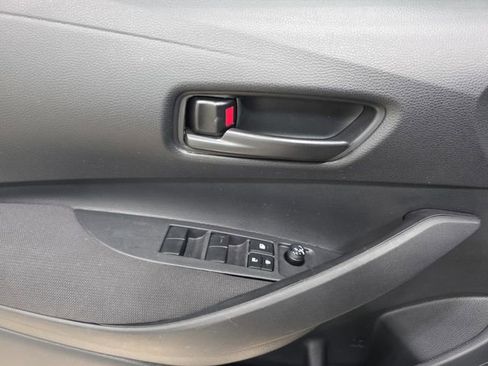 Certified 2025 Toyota Corolla LE image 25