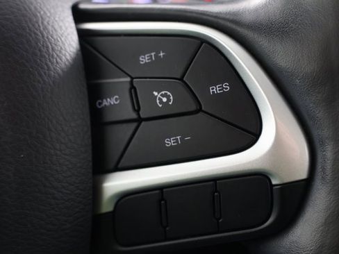 Used 2019 Jeep Compass Latitude w/ Popular Equipment Group image 12