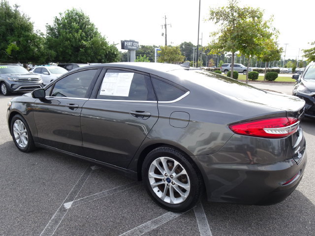 Used 2019 Ford Fusion SE FWD image 6