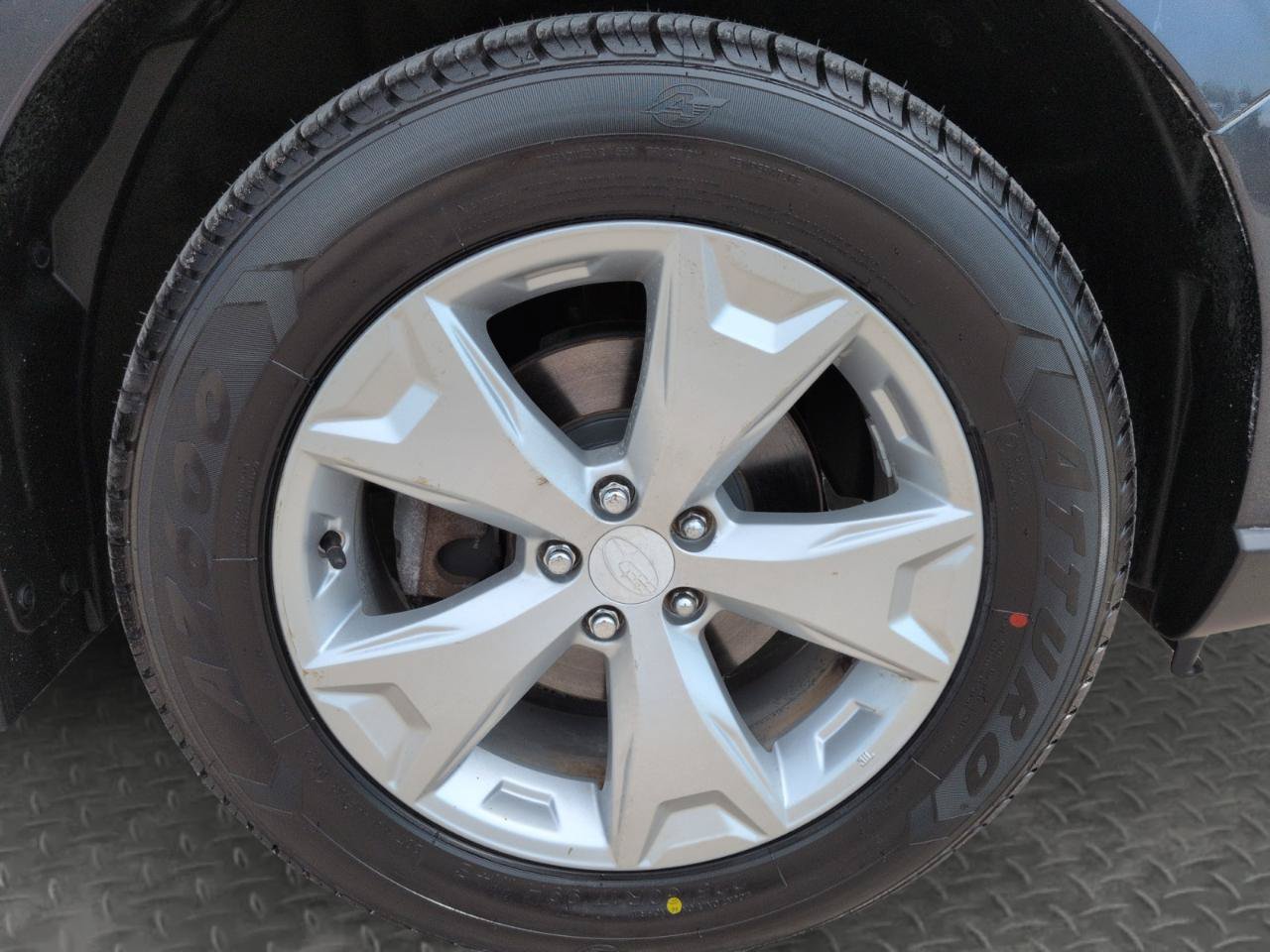 Used 2015 Subaru Forester 2.5i Limited AWD/4WD image 29