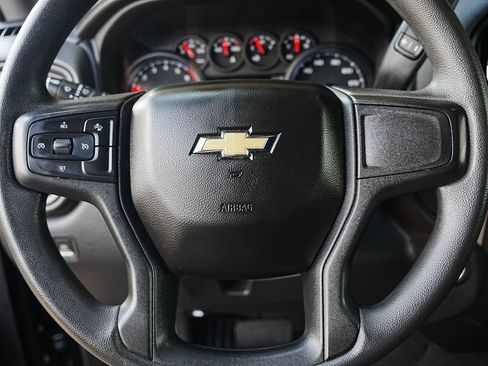 Used 2023 Chevrolet Silverado 1500 Custom AWD/4WD image 10