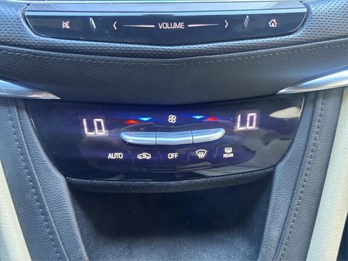 Used 2017 Cadillac XT5 FWD image 16
