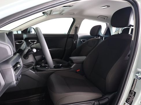 Used 2026 Kia K4 FWD image 17