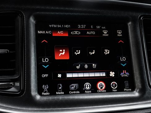 Used 2015 Dodge Challenger R/T Scat Pack w/ Scat Pack Appearance Package image 30