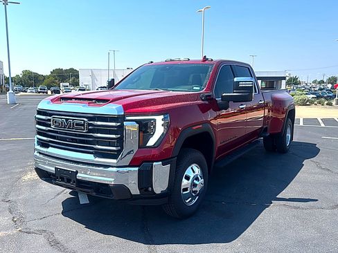 Used 2026 GMC Sierra 3500 SLT w/ Texas SLT Premium Package AWD/4WD image 2