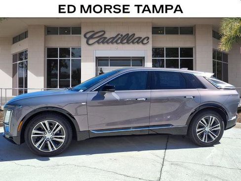 New 2026 Cadillac Lyriq Premium Luxury image 2