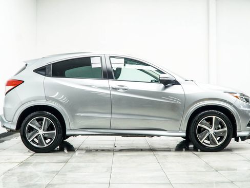 Used 2019 Honda HR-V Touring image 6