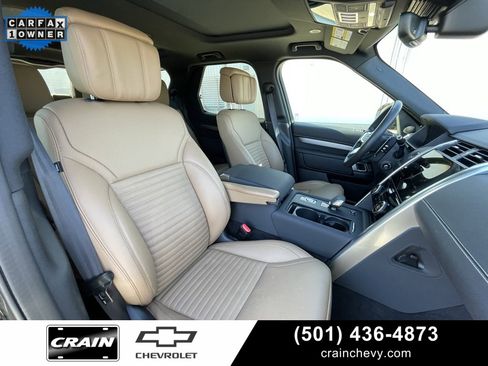 Used 2024 Land Rover Discovery Dynamic SE image 37