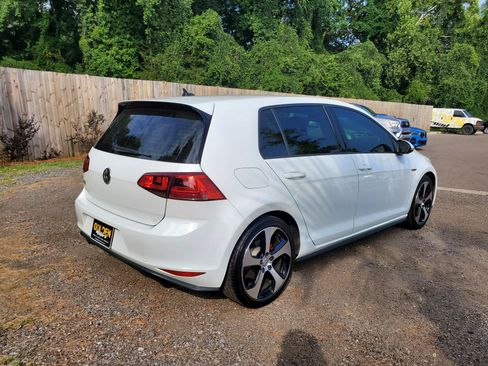 Used 2017 Volkswagen GTI S FWD image 8
