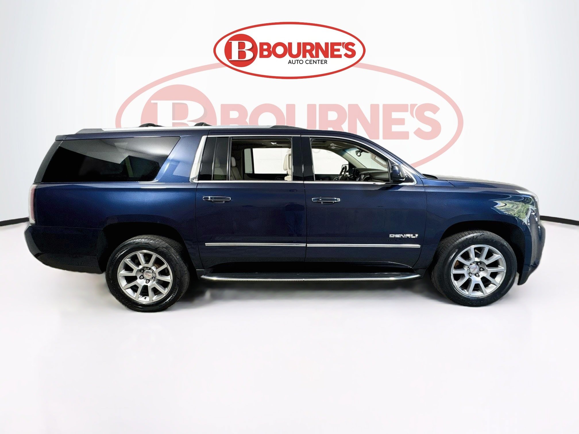 Used 2019 GMC Yukon XL Denali w/ Open Road Package AWD/4WD image 13