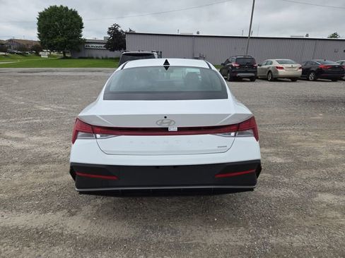 New 2025 Hyundai Elantra Blue image 7