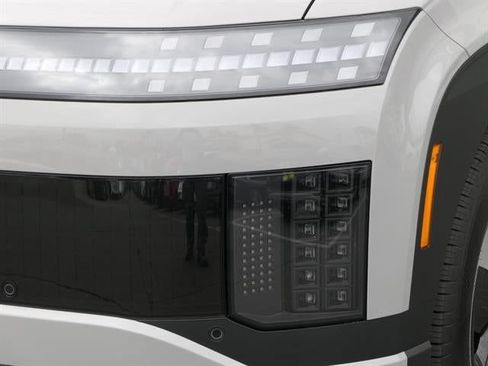 New 2026 Hyundai Ioniq 9 SE AWD/4WD image 6