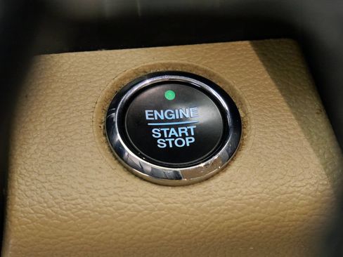 Used 2019 Ford F250 Lariat w/ Lariat Ultimate Package AWD/4WD image 29