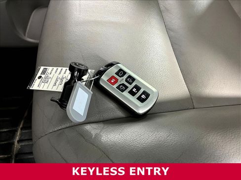 Used 2019 Toyota Sienna XLE FWD image 34