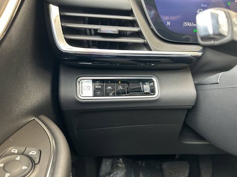 Used 2025 Buick Envision Preferred image 24