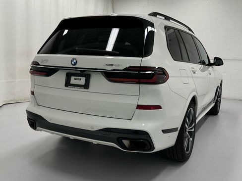 Used 2023 BMW X7 xDrive40i w/ M Sport Package AWD/4WD image 6
