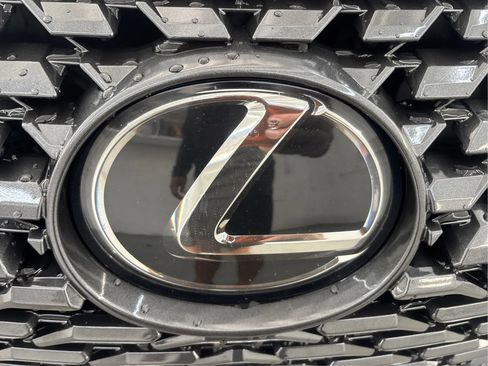 Used 2020 Lexus RX 350L Premium w/ Premium Package AWD/4WD image 34