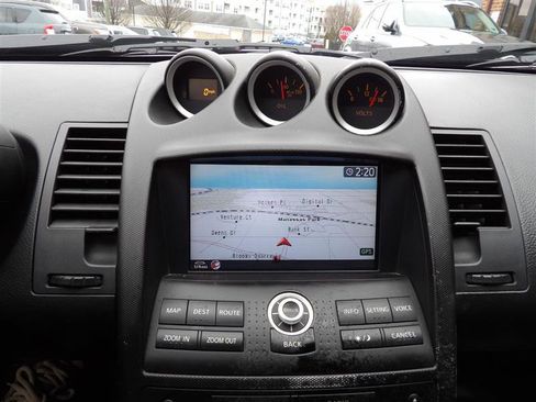 Used 2006 Nissan 350Z Touring image 16