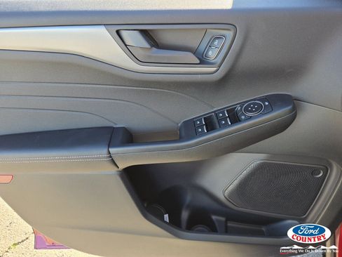 New 2026 Ford Escape Active w/ Tech Pack #1 FWD image 10