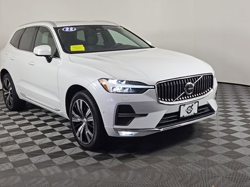 Certified 2022 Volvo XC60 B5 Inscription w/ Advanced Package image 2