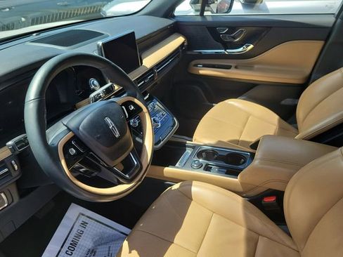 Used 2022 Lincoln Corsair Reserve w/ Elements Package FWD image 12