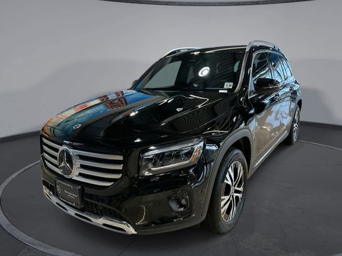 Certified 2025 Mercedes-Benz GLB 250 4MATIC image 1