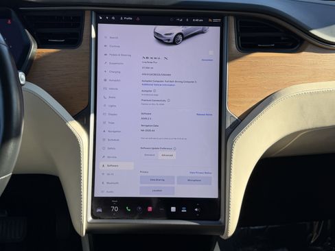 Used 2020 Tesla Model X Long Range image 26