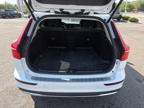 Used 2023 Volvo V60 B5 Cross Country Plus w/ Climate Package AWD/4WD image 7