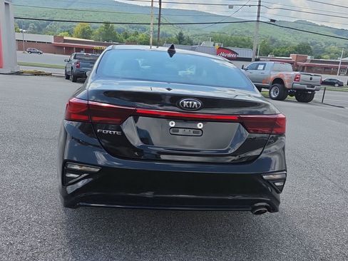 Used 2019 Kia Forte LXS FWD image 4