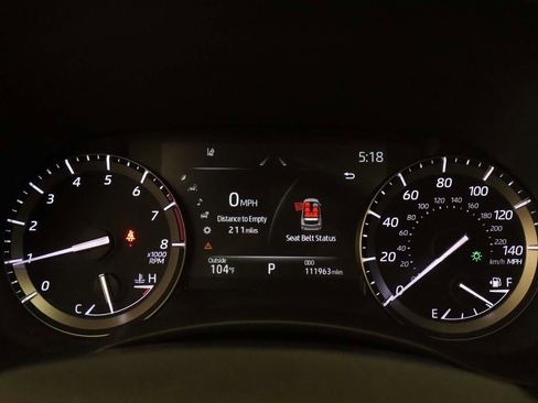 Used 2021 Toyota Highlander XLE FWD image 7