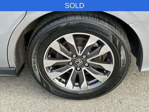 Used 2023 Honda Odyssey EX-L image 5