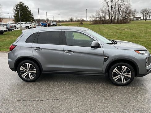 Used 2025 Mitsubishi Outlander Sport ES image 2