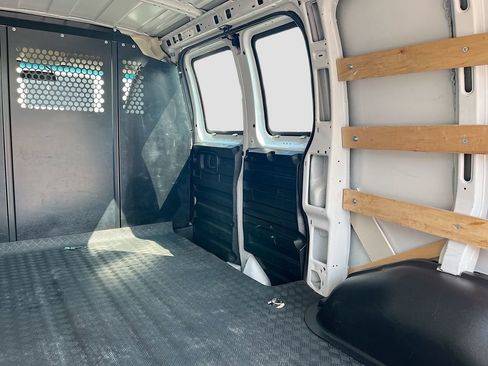 Used 2022 GMC Savana 2500 Work Van w/ Driver Convenience Package image 23