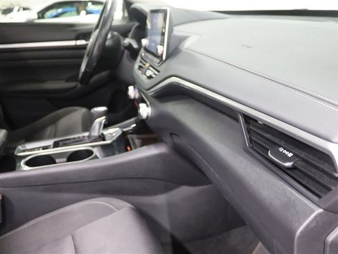 Used 2020 Nissan Altima 2.5 SV FWD image 29